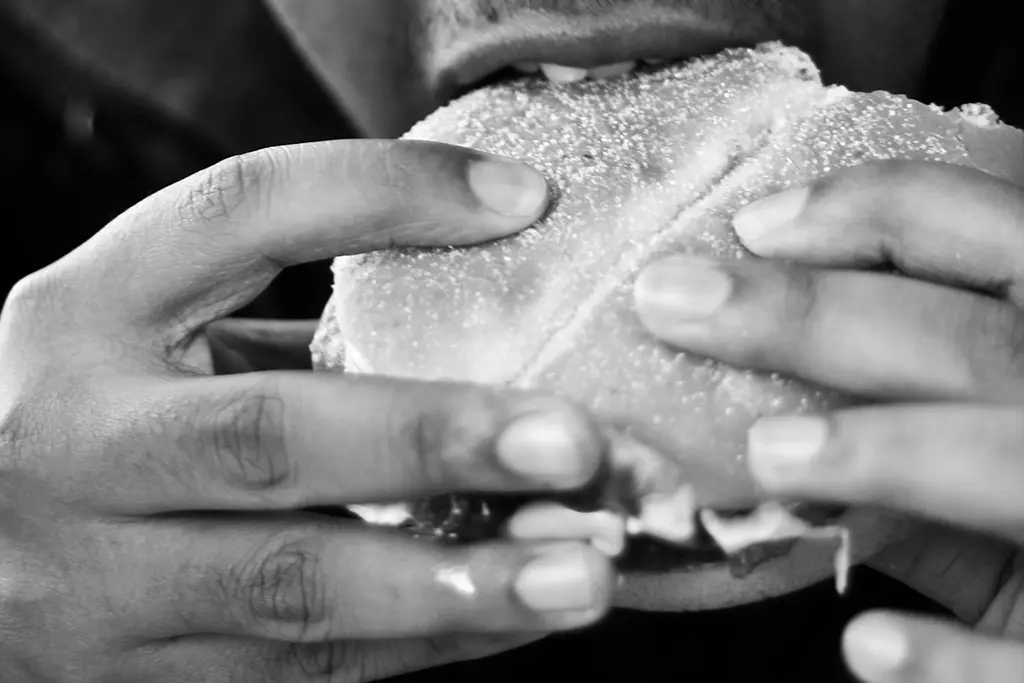 Comiendo. Obesidad y sobrepeso
